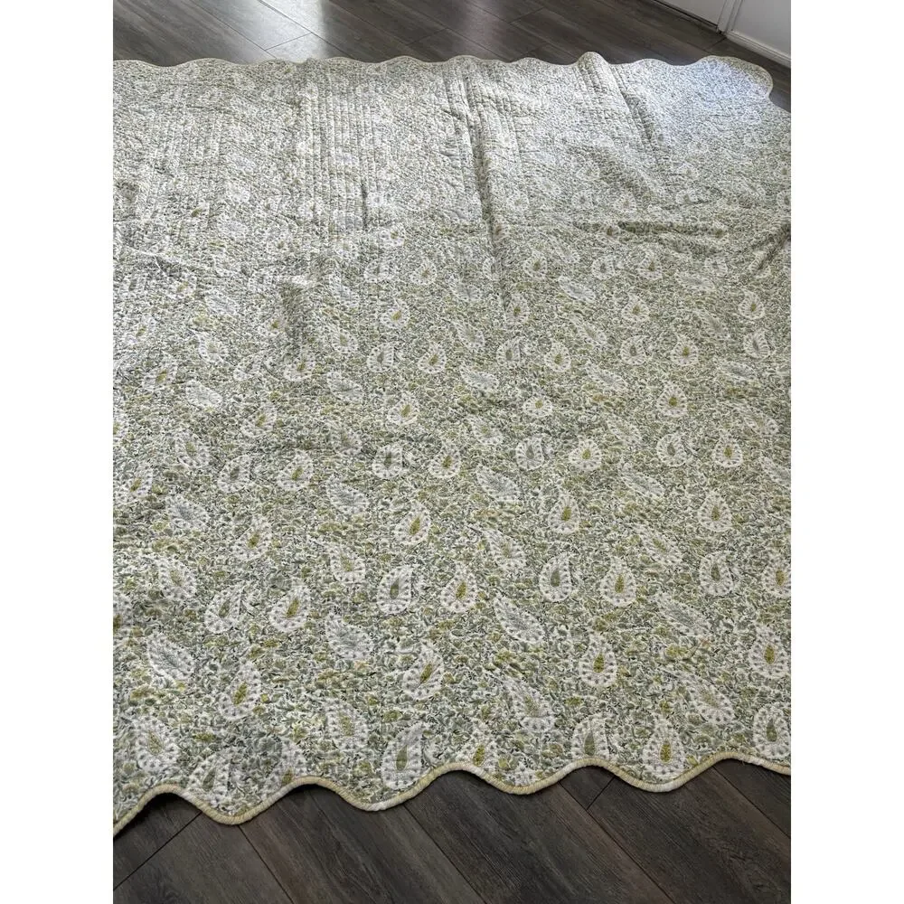 Waverly Paisley Verveine Quilt Set Queen Size Yellow (2) Shams Cotton Scalloped